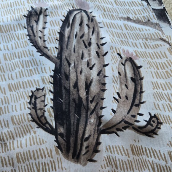 Max Studio 100% silk cactus scarf - Picture 8 of 9
